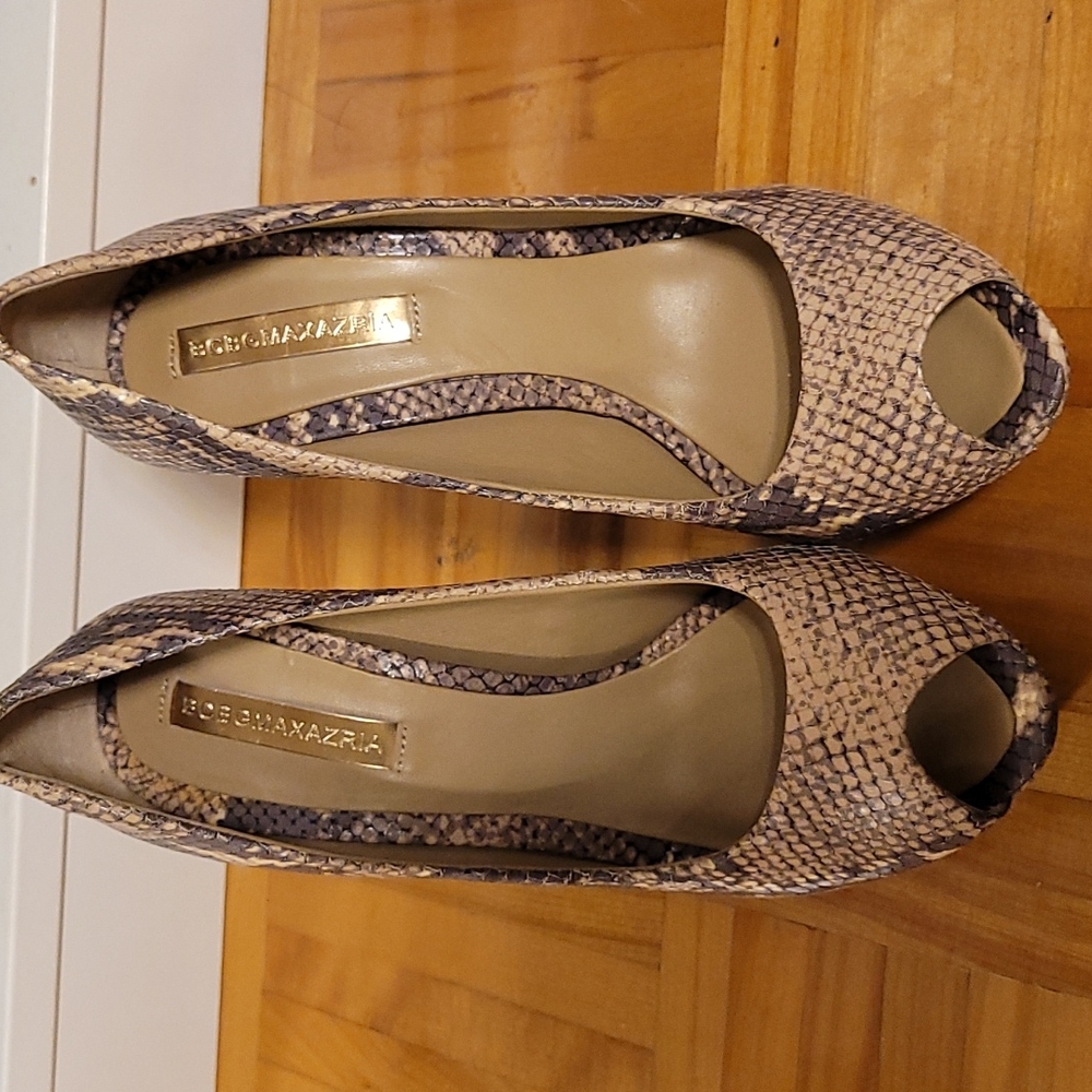 BCBGMaxazria open toes heels!
